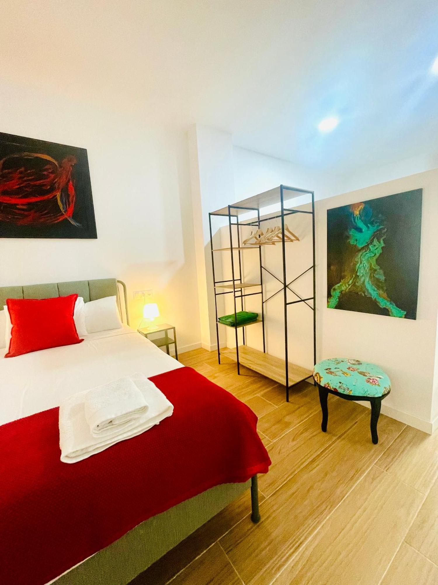 Completo Y Bello Apartamento En مالقة المظهر الخارجي الصورة