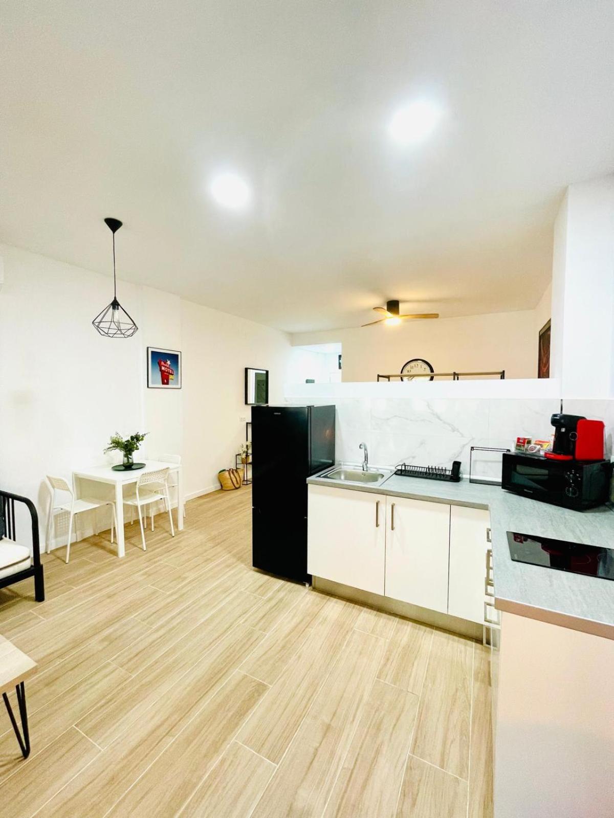 Completo Y Bello Apartamento En مالقة المظهر الخارجي الصورة
