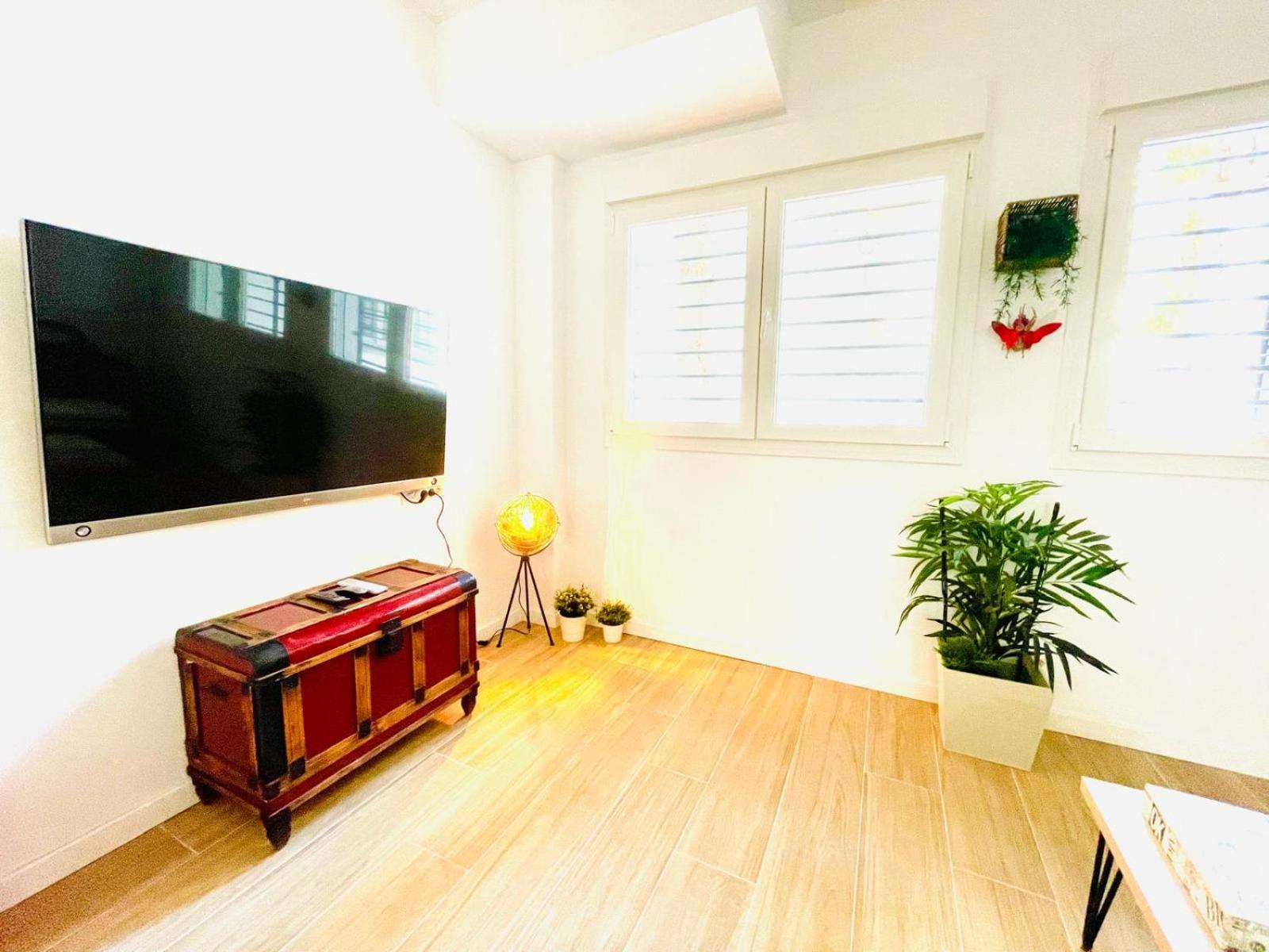 Completo Y Bello Apartamento En مالقة المظهر الخارجي الصورة